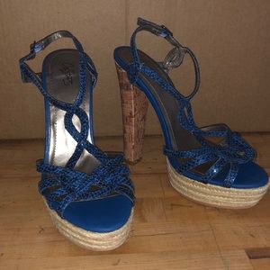 City Streets Blue Snake Skin high heel SZ: 9